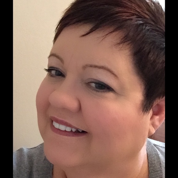 Meet your Posher, Sherry - Picture 2 of 2