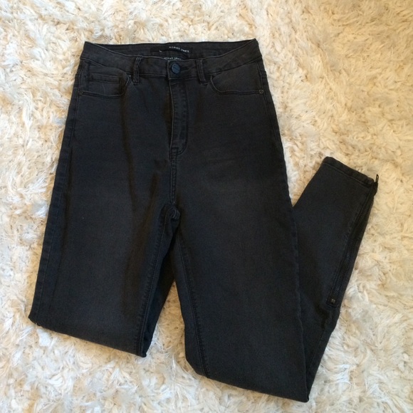 Dark high waisted skinny jeans