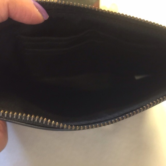 🌷SOLD🌷Coach Wristlet - Picture 3 of 3
