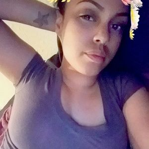 Meet your Posher, Iris