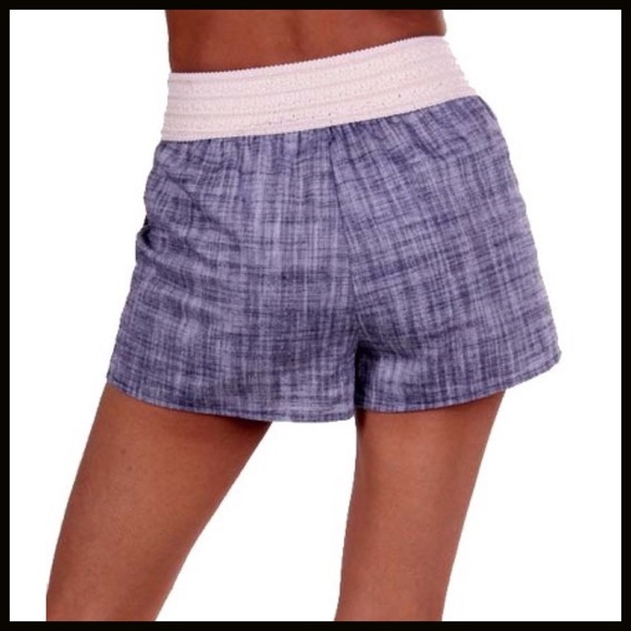 Crochet Detail Chambray Short - Picture 4 of 4