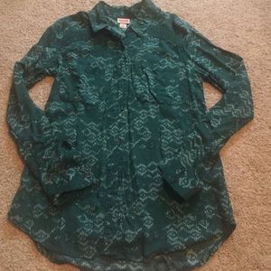 Green Long Sleeve Button-up