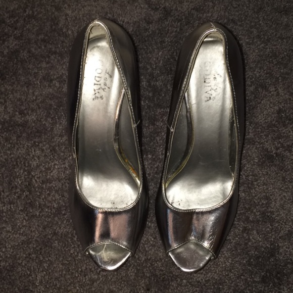 Metallic Heels - Picture 3 of 3