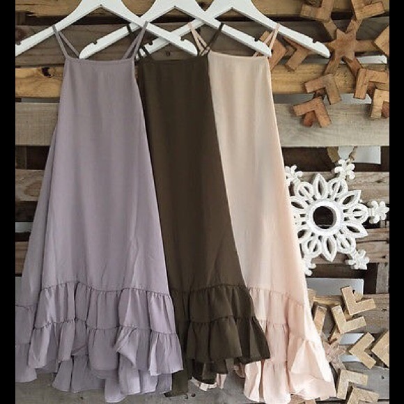 Beige Color Lightweight Fabric Sleeveless Dress - Picture 3 of 5