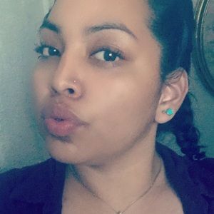 Meet your Posher, Carla