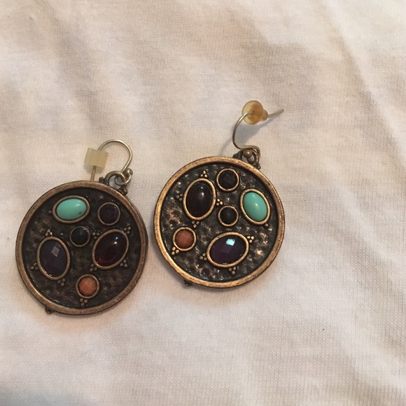 Lucky brand earingsn