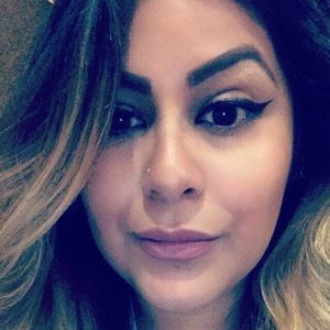 Meet your Posher, Yeniva