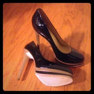 Trendy Kelsi Dagger Ciel Wooden Pump