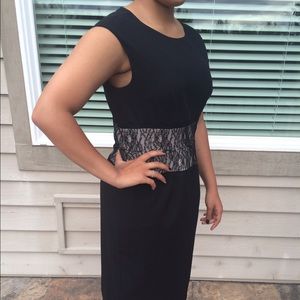 🆕Calvin Klein Black Sheath Dress w/Lace waist 👗