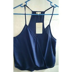 NWT 🎁 Navy blue wrap racer back tank
