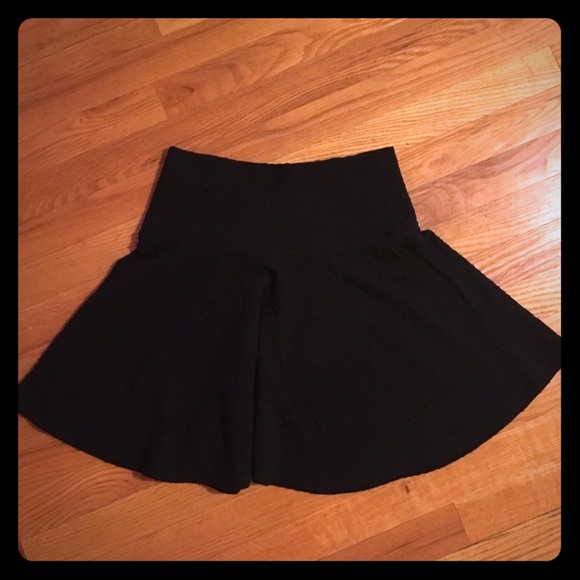 Textured black skater skirt