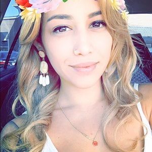 Meet your Posher, Jacqueline