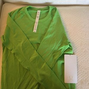 Women's Lululemon Size 6 Run Swiftly Tech Shirt