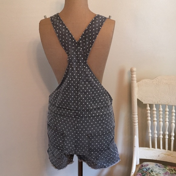 Overall shorts - Picture 2 of 4