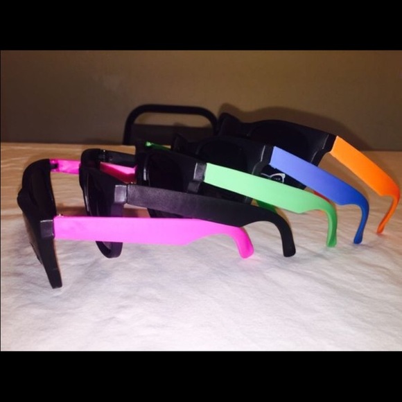 Bundle 10 pairs of wayfarer sunglasses Unisex - Picture 1 of 3