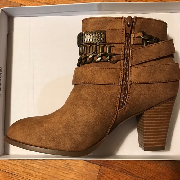 Chain Ankle Booties CLEARANCE!! - Picture 5 of 7