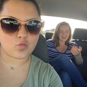 Meet your Posher, Jenny