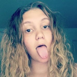 Meet your Posher, Leigh