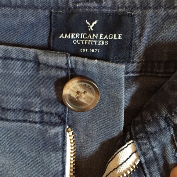 AMERICAN EAGLE navy rinse shorts size 2 - Picture 3 of 4