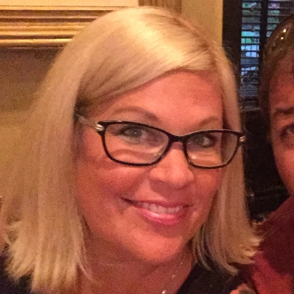 Meet your Posher, Shannon - Picture 2 of 7