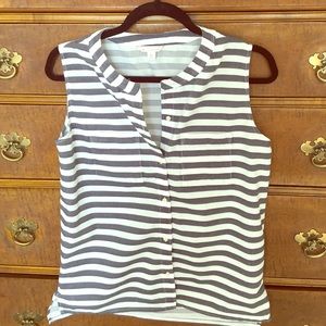 SALE Sleeveless GAP broadcloth button up