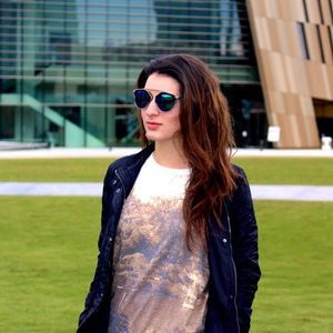 Meet your Posher, Dahlia