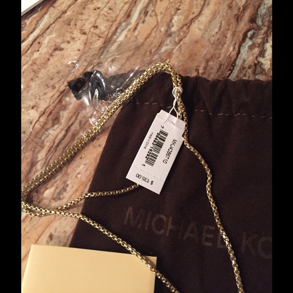 Michael Kors Dog Tag Necklace - Picture 4 of 4