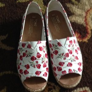 Toms poppy peep-toe sandals