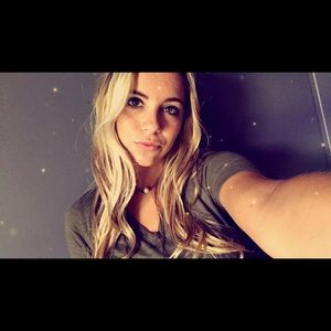 Meet your Posher, Brooke