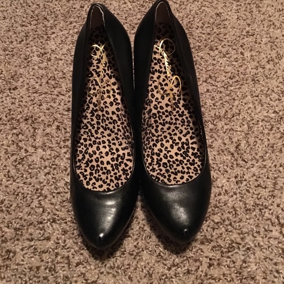 Pre Owned Jessica Simpson Women's Shoes