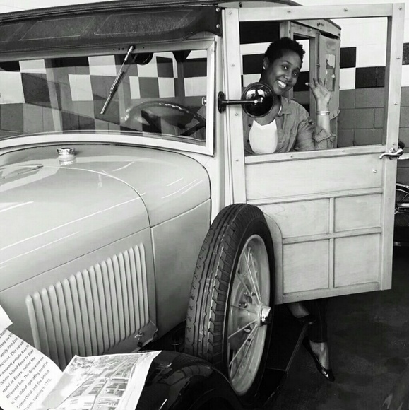 Meet your Posher, Bindu - Picture 1 of 1