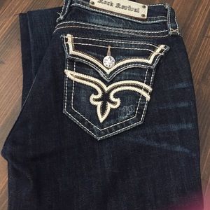 Excellent condition Rock Revivals🌹