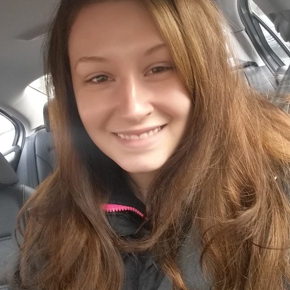 Meet your Posher, Natasha