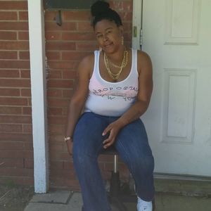 Meet your Posher, Ebony