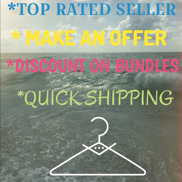 🌴MAKE AN OFFER!! GET A DISCOUNT ON A BUNDLE!!🌴