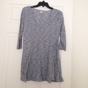 Like New Gray 3/4 Sleeve Maternity Top!
