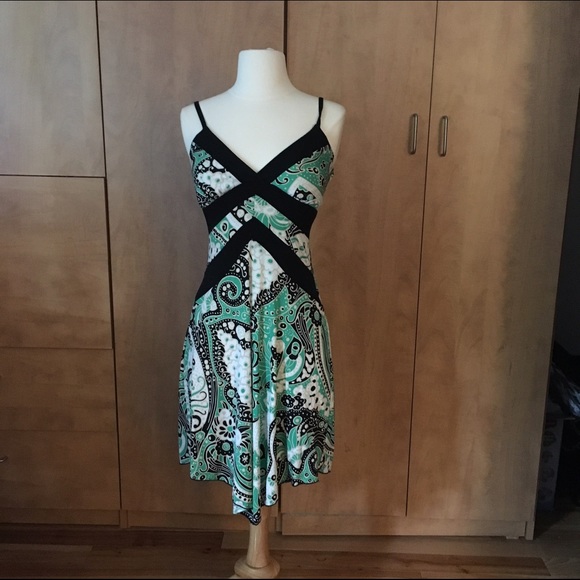 Green paisely dress