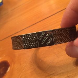 Louis Vuitton men's graffiti bracelet (worn twice)