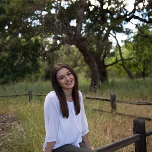 Meet your Posher, Alexis