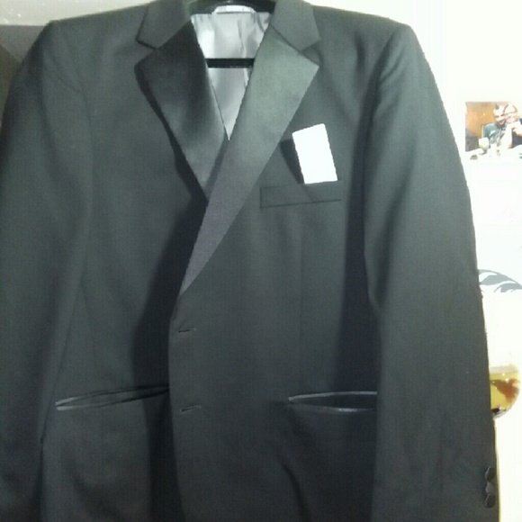 Petrocelli blazer only worn once