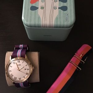 Fossil watch with changeable straps