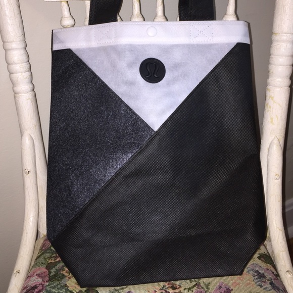 LULULEMON bag - Picture 2 of 2