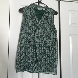 M - NYC sleeveless blouse