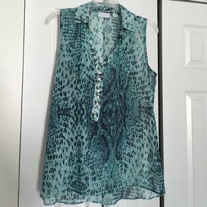 M - NYC sleeveless blouse