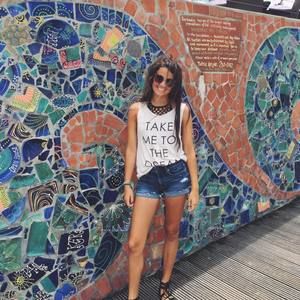 Meet your Posher, Joanie