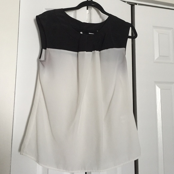M -NYC Sleeveless blouse