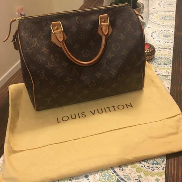 *SOLD* Authentic Speedy 30 Louis Vuitton hand bag
