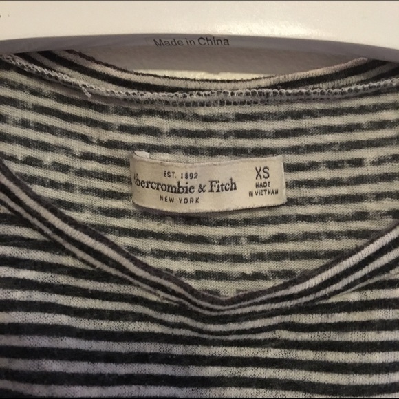 Amber Comby and Fitch extra small T-shirt - Picture 2 of 2