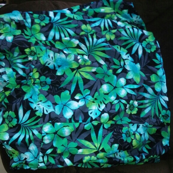 Plus size bathing suit - Picture 1 of 2