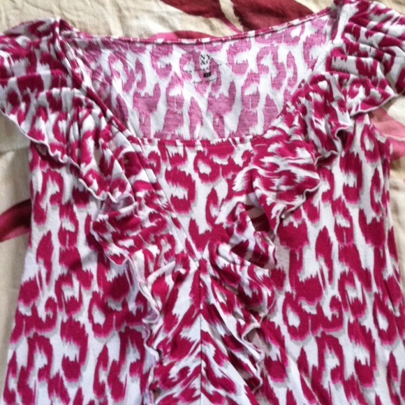 Hot Pink & Ruffles! Feminine! - Picture 3 of 4
